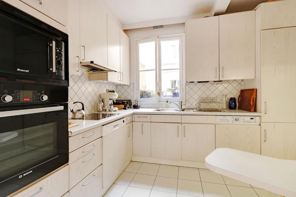Ferienwohnung Sejour Au Pied De La Tour Eiffel Paris Exterior foto