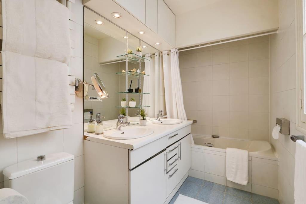 Ferienwohnung Sejour Au Pied De La Tour Eiffel Paris Exterior foto