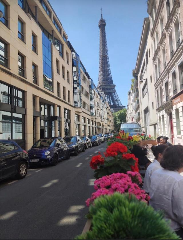 Ferienwohnung Sejour Au Pied De La Tour Eiffel Paris Exterior foto